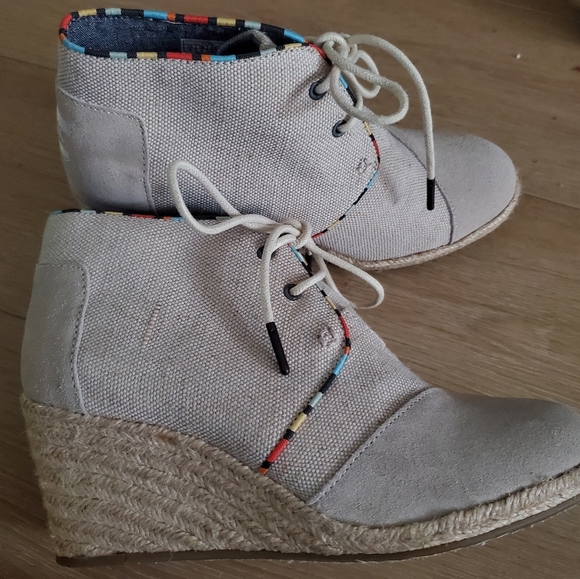 Toms Shoes - TOMS CANVAS DESERT BOOTIE 8